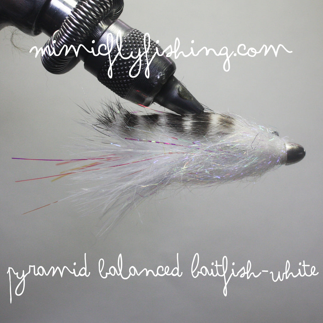 Pyramid Balanced Baitfish - White